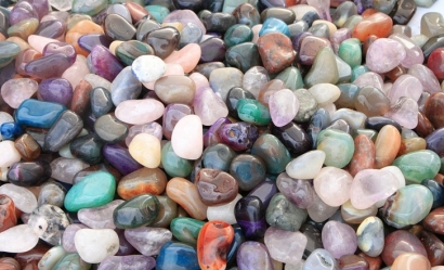 北京半寶石進(jìn)口報關(guān)公司：進(jìn)口半寶石清關(guān)費用關(guān)稅